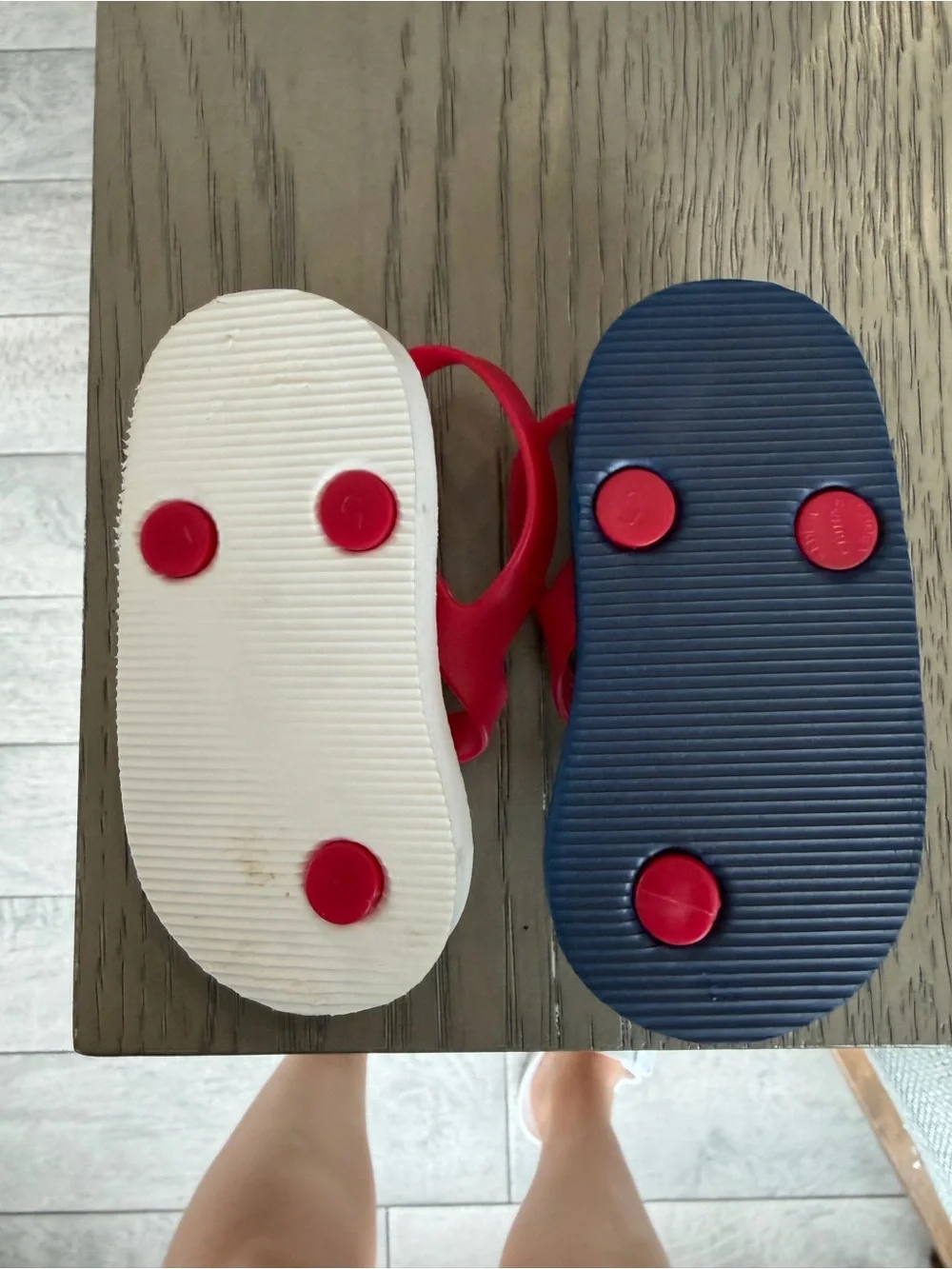 Old Navy Red & Navy Stars and Stripes Toddler Flip Flops